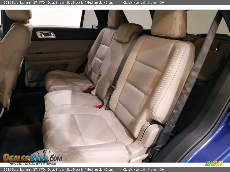 2013 Ford Explorer XLT 4WD Deep Impact Blue Metallic / Medium Light Stone Photo #16