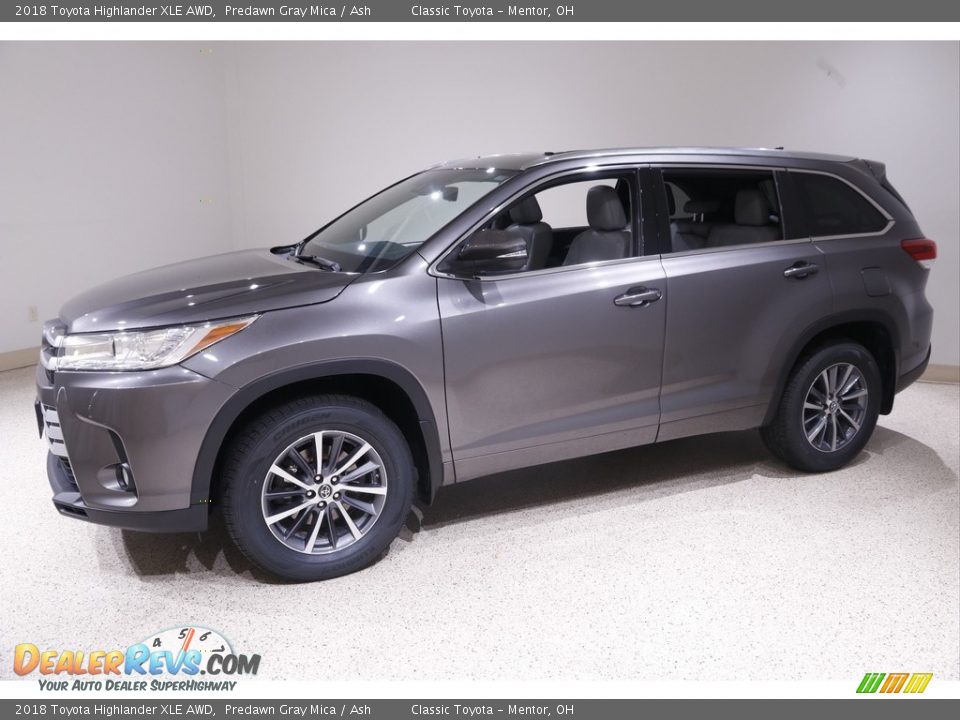 2018 Toyota Highlander XLE AWD Predawn Gray Mica / Ash Photo #3