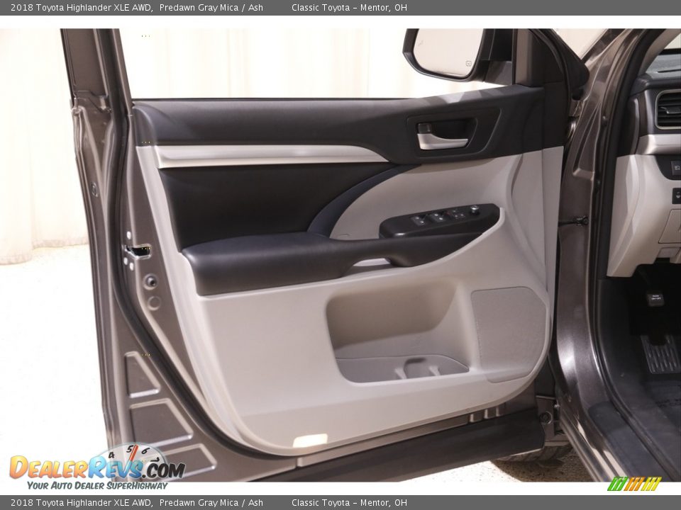 2018 Toyota Highlander XLE AWD Predawn Gray Mica / Ash Photo #4