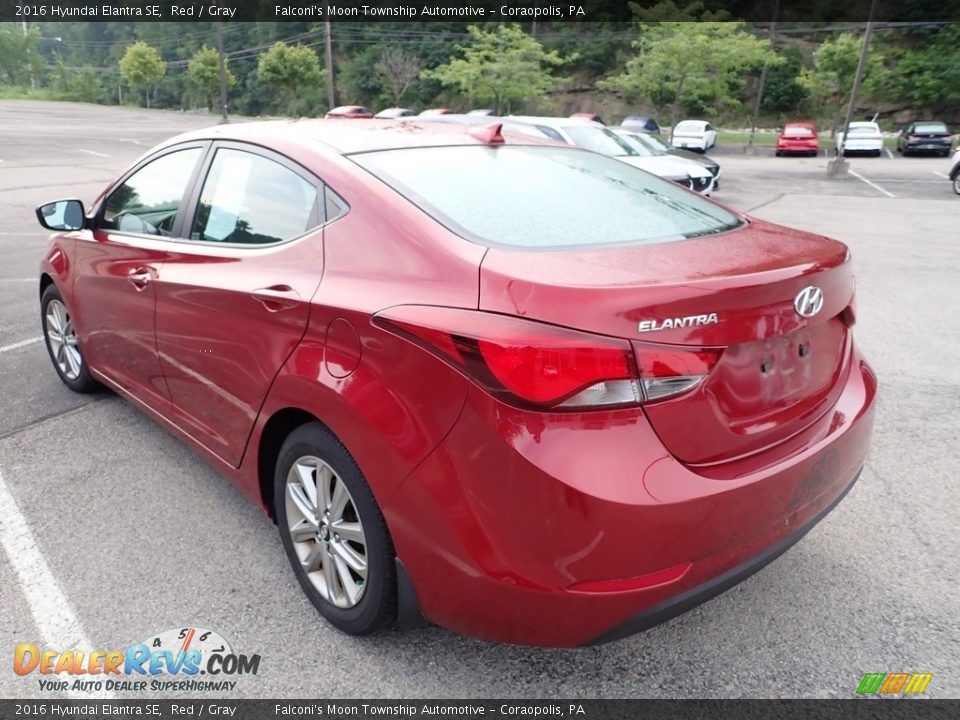 2016 Hyundai Elantra SE Red / Gray Photo #2