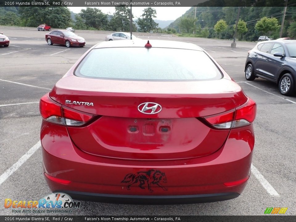 2016 Hyundai Elantra SE Red / Gray Photo #3