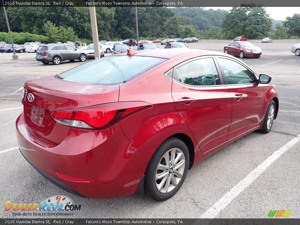 2016 Hyundai Elantra SE Red / Gray Photo #4