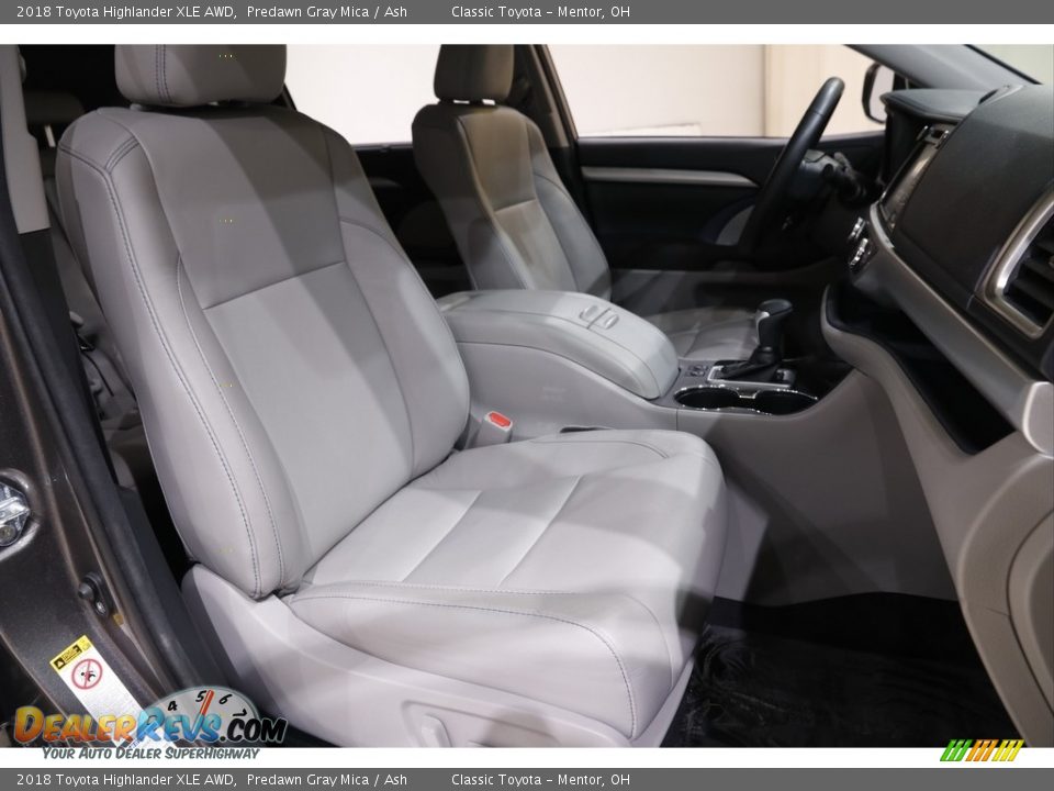 2018 Toyota Highlander XLE AWD Predawn Gray Mica / Ash Photo #15