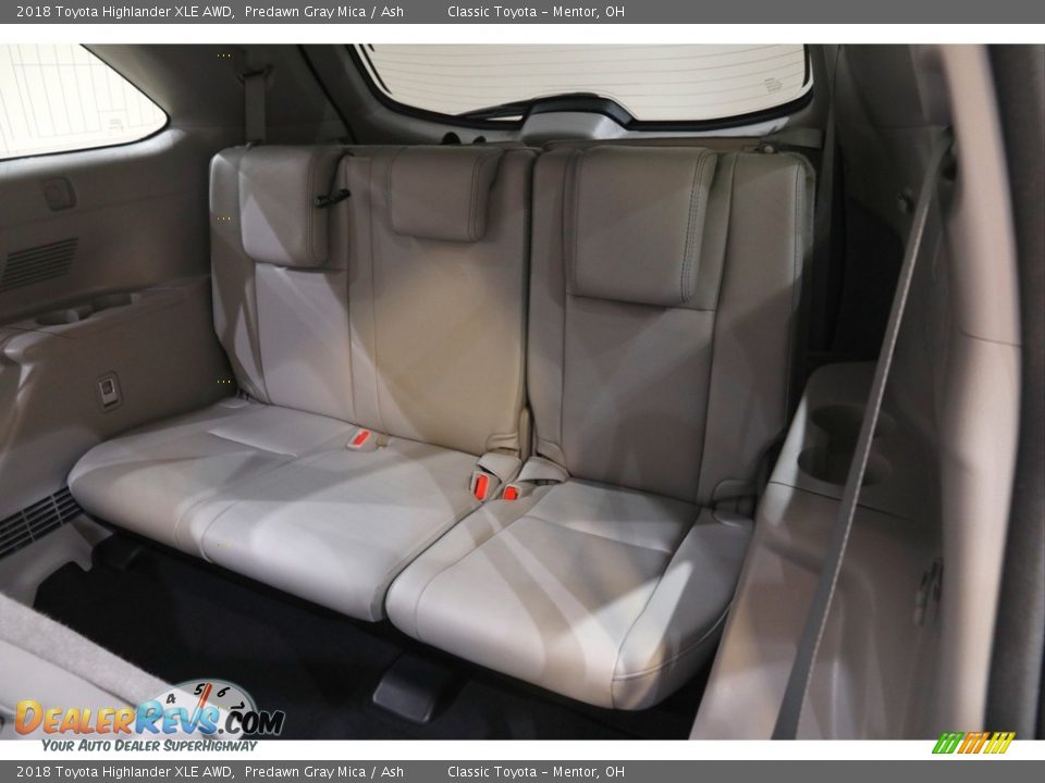2018 Toyota Highlander XLE AWD Predawn Gray Mica / Ash Photo #18