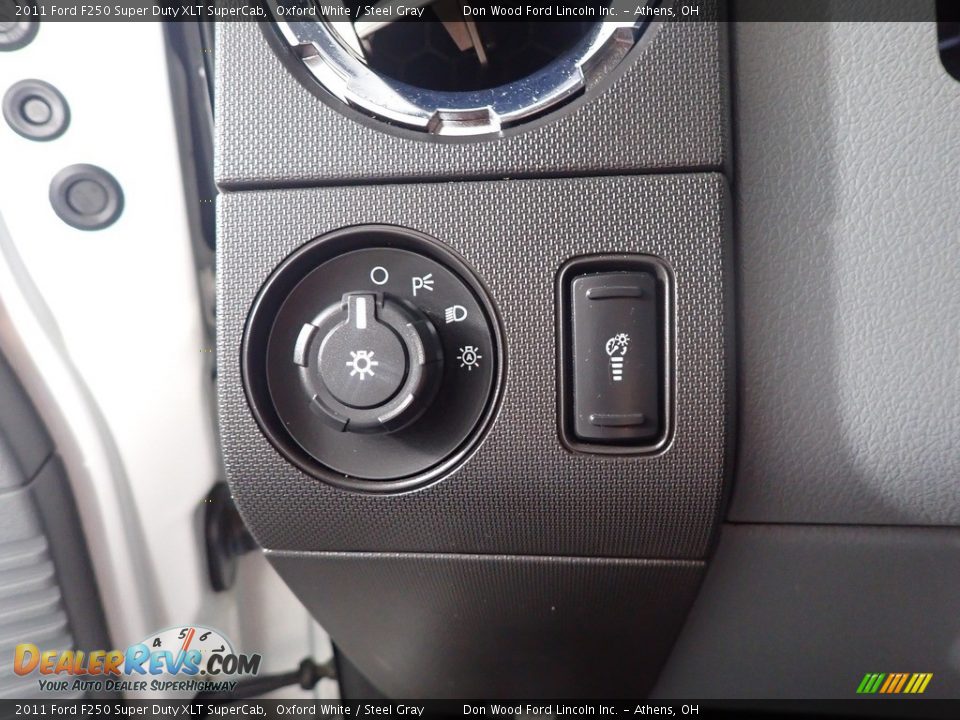 Controls of 2011 Ford F250 Super Duty XLT SuperCab Photo #29