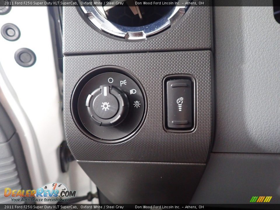 Controls of 2011 Ford F250 Super Duty XLT SuperCab Photo #29