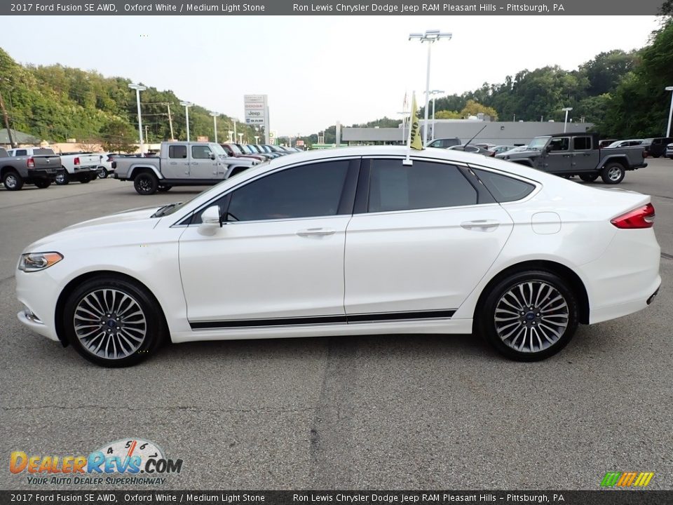 2017 Ford Fusion SE AWD Oxford White / Medium Light Stone Photo #2