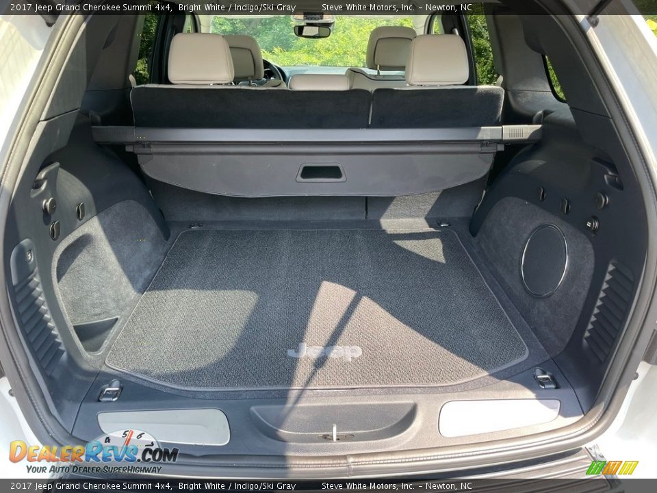 2017 Jeep Grand Cherokee Summit 4x4 Trunk Photo #16