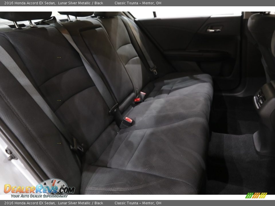 2016 Honda Accord EX Sedan Lunar Silver Metallic / Black Photo #17