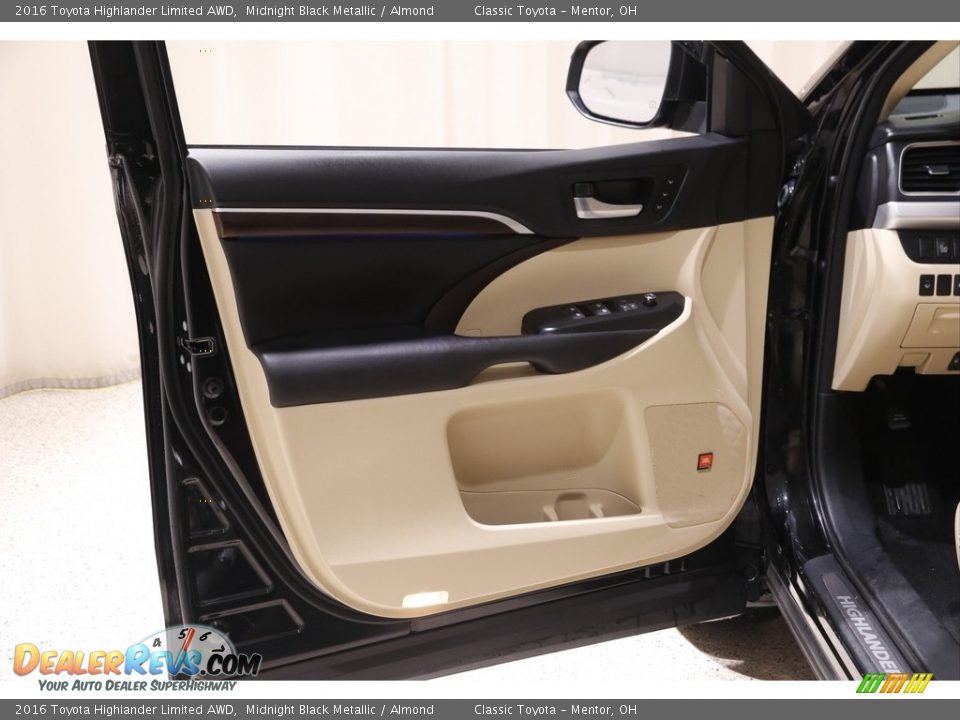 2016 Toyota Highlander Limited AWD Midnight Black Metallic / Almond Photo #4