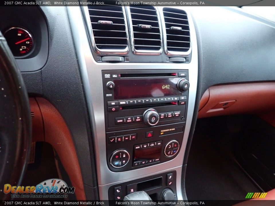 2007 GMC Acadia SLT AWD White Diamond Metallic / Brick Photo #27