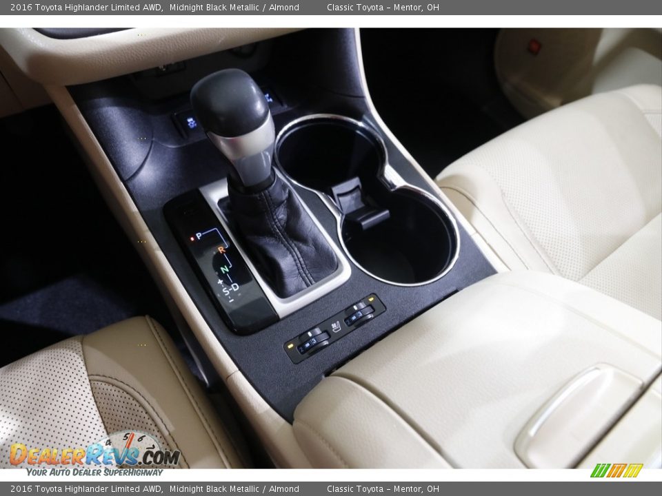 2016 Toyota Highlander Limited AWD Midnight Black Metallic / Almond Photo #13