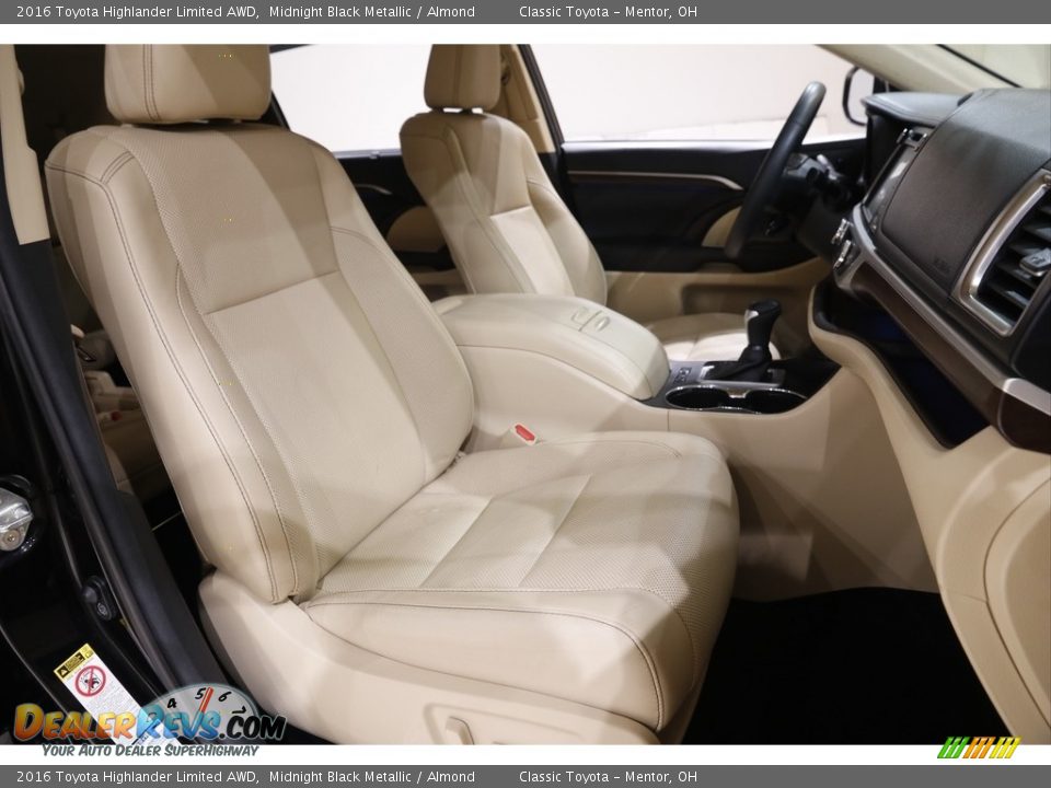 2016 Toyota Highlander Limited AWD Midnight Black Metallic / Almond Photo #15