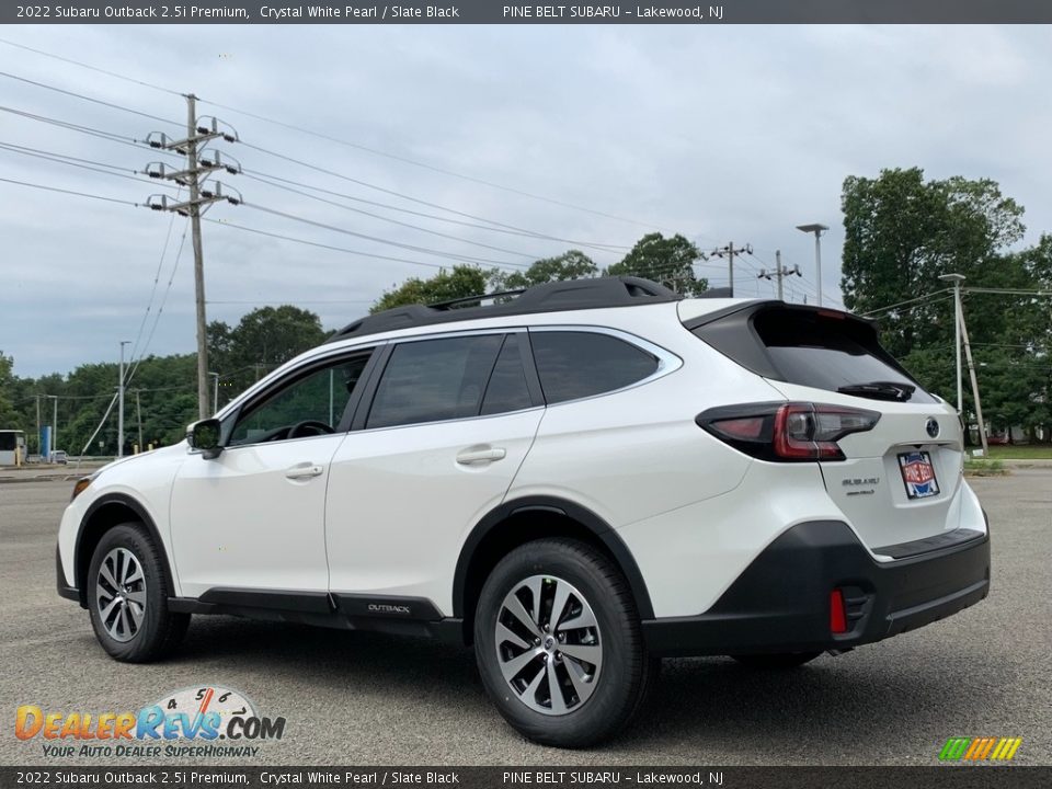 2022 Subaru Outback 2.5i Premium Crystal White Pearl / Slate Black Photo #6