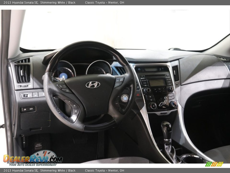 2013 Hyundai Sonata SE Shimmering White / Black Photo #6