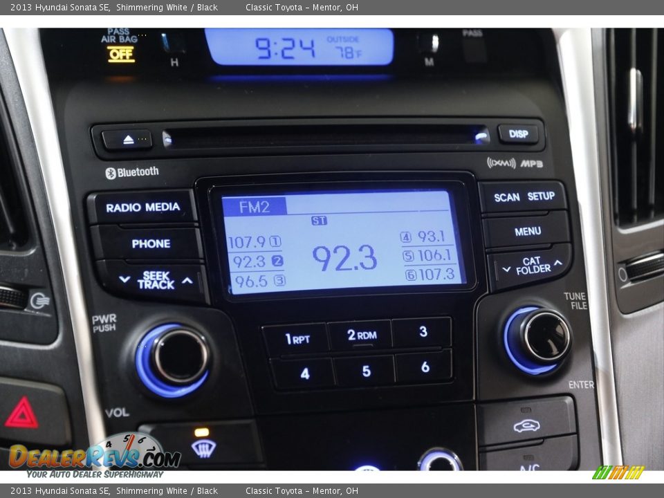 2013 Hyundai Sonata SE Shimmering White / Black Photo #10