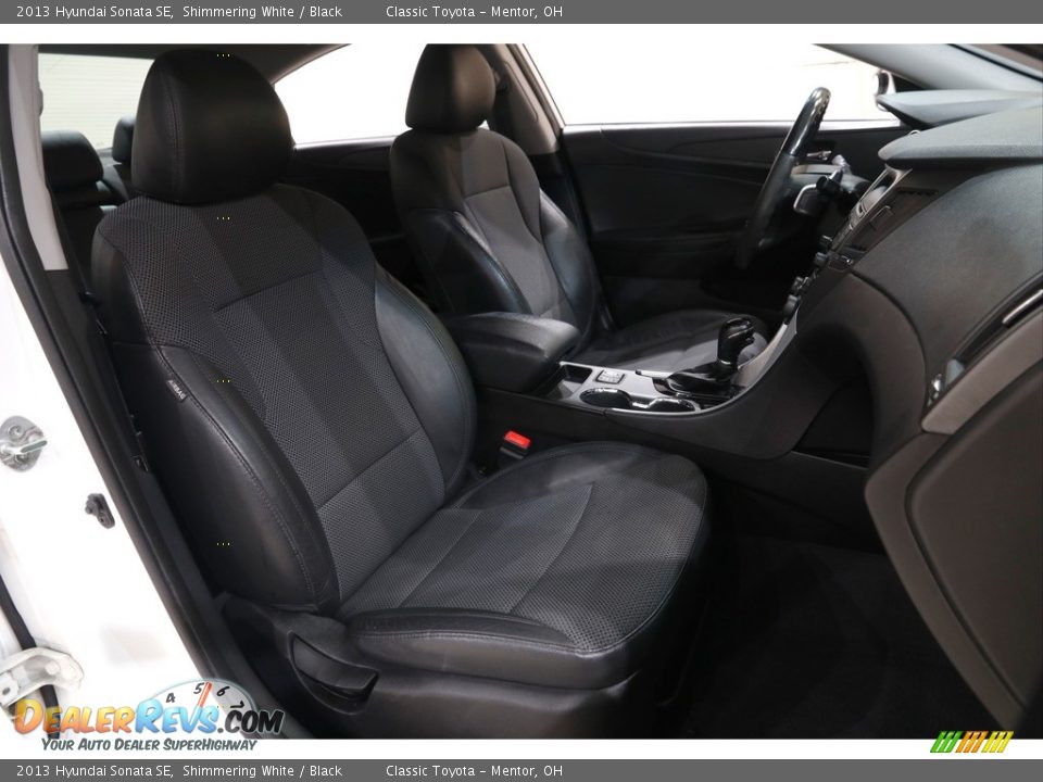 2013 Hyundai Sonata SE Shimmering White / Black Photo #13