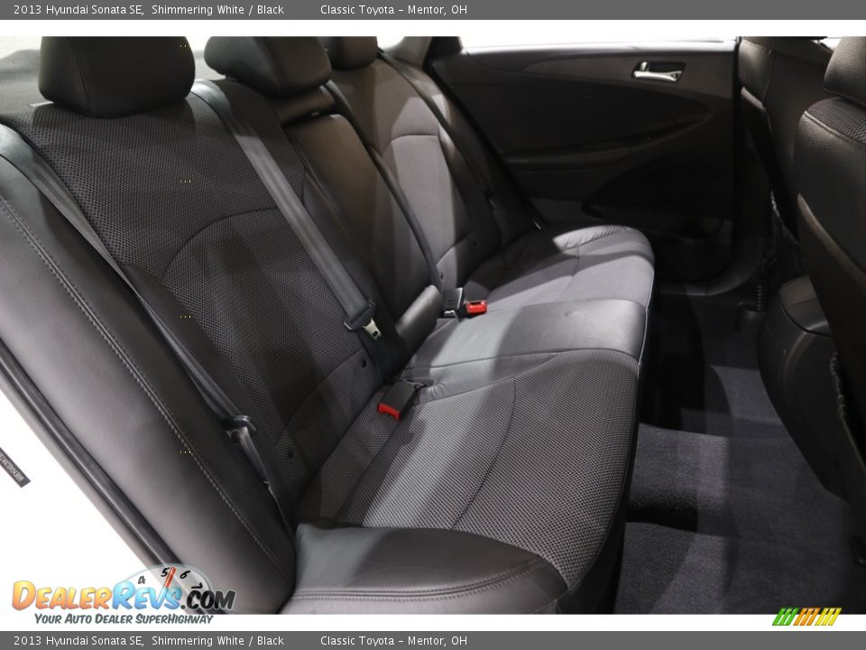 2013 Hyundai Sonata SE Shimmering White / Black Photo #14
