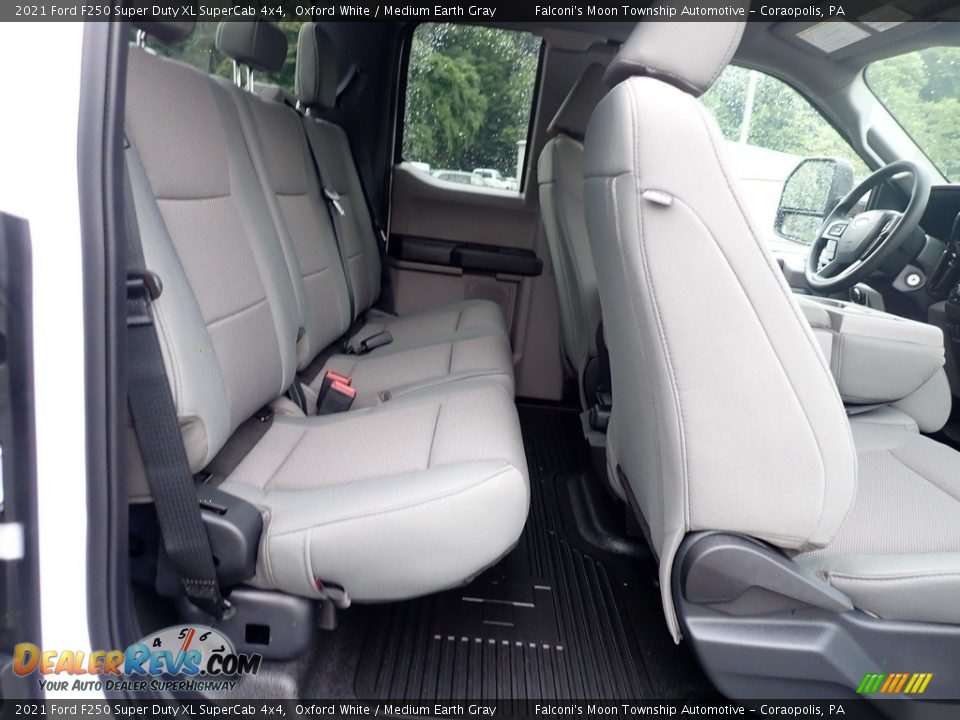 Rear Seat of 2021 Ford F250 Super Duty XL SuperCab 4x4 Photo #11