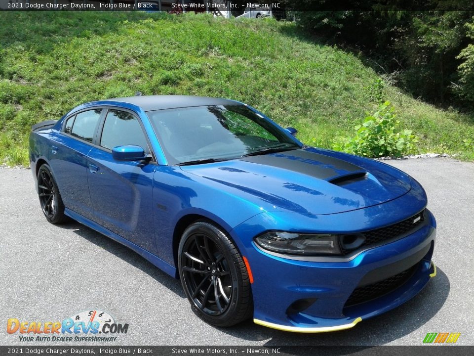 Front 3/4 View of 2021 Dodge Charger Daytona Photo #4