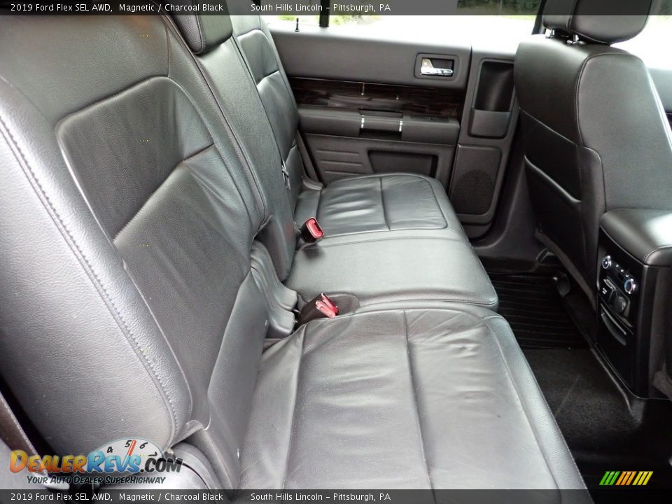 Rear Seat of 2019 Ford Flex SEL AWD Photo #15