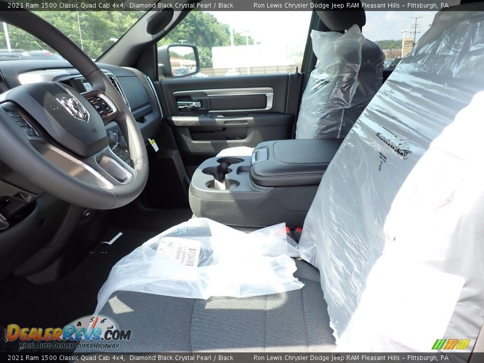 2021 Ram 1500 Classic Quad Cab 4x4 Diamond Black Crystal Pearl / Black Photo #10