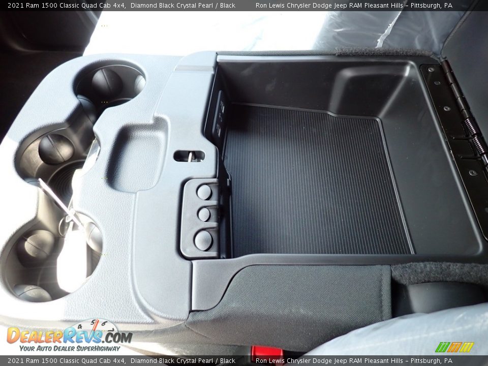 2021 Ram 1500 Classic Quad Cab 4x4 Diamond Black Crystal Pearl / Black Photo #17