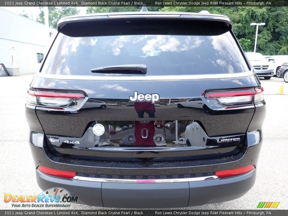 2021 Jeep Grand Cherokee L Limited 4x4 Diamond Black Crystal Pearl / Black Photo #4