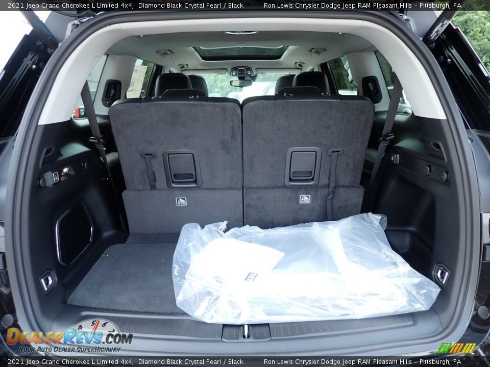 2021 Jeep Grand Cherokee L Limited 4x4 Diamond Black Crystal Pearl / Black Photo #5