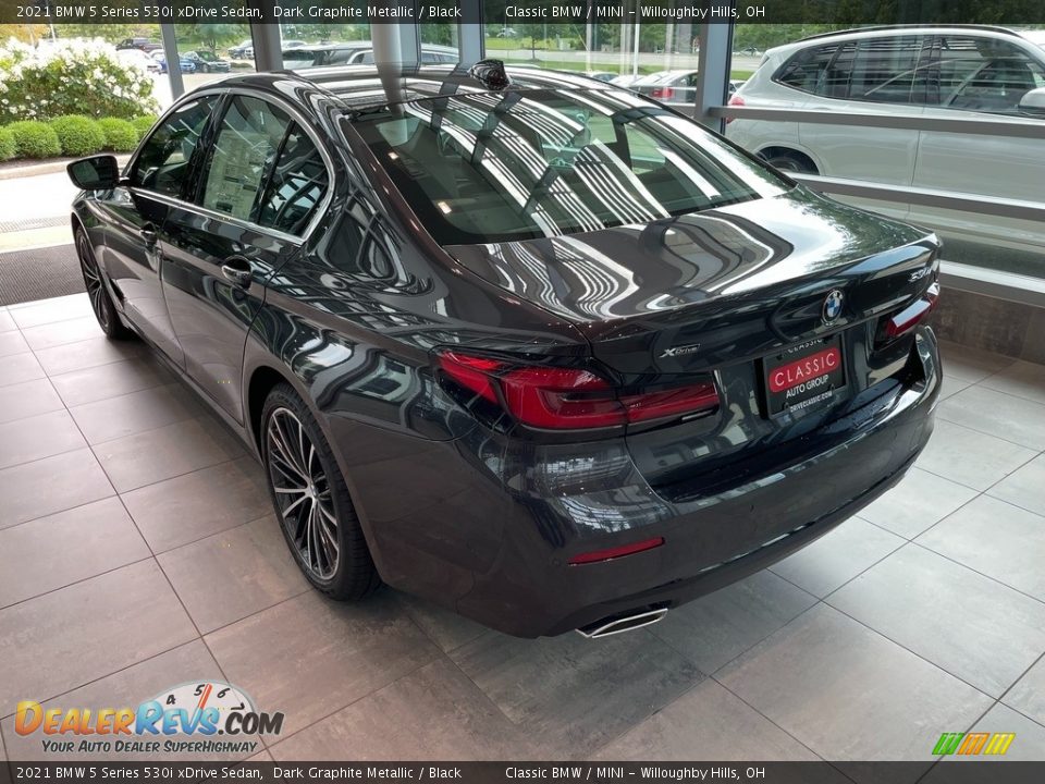 2021 BMW 5 Series 530i xDrive Sedan Dark Graphite Metallic / Black Photo #2