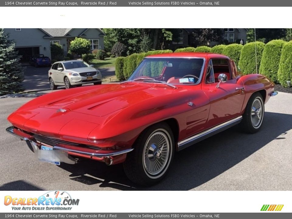 Front 3/4 View of 1964 Chevrolet Corvette Sting Ray Coupe Photo #10
