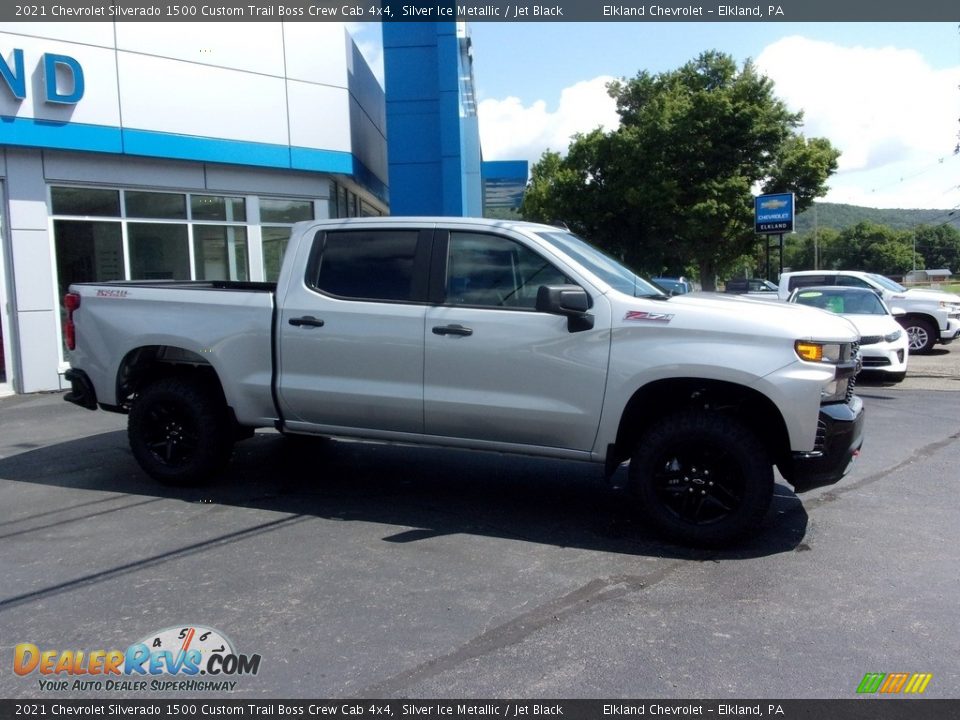 2021 Chevrolet Silverado 1500 Custom Trail Boss Crew Cab 4x4 Silver Ice Metallic / Jet Black Photo #2