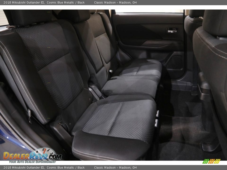 2018 Mitsubishi Outlander ES Cosmic Blue Metallic / Black Photo #15