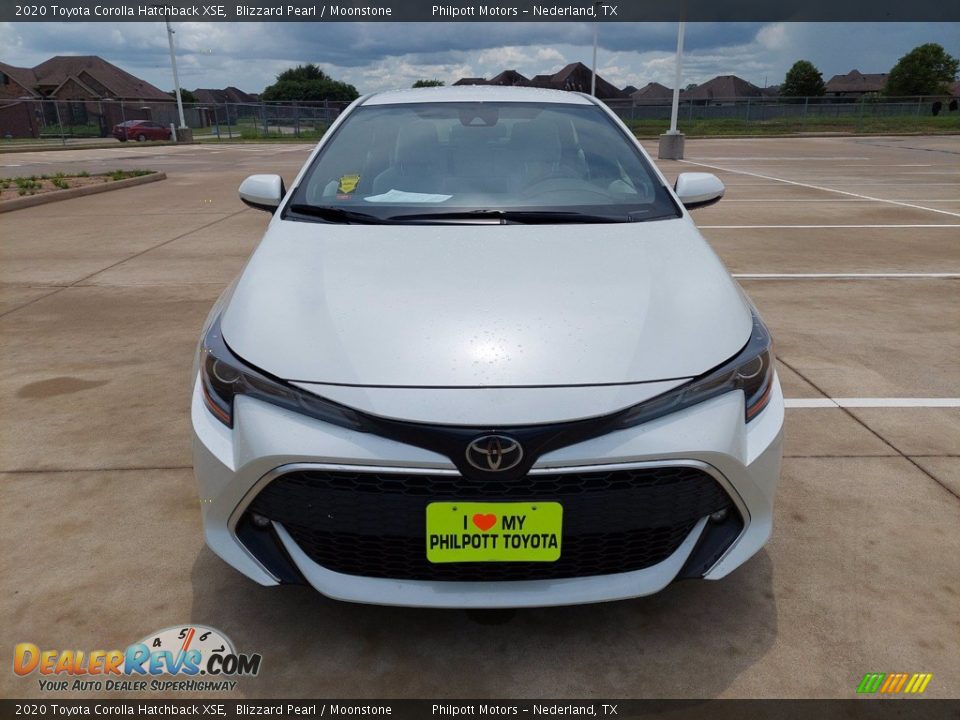2020 Toyota Corolla Hatchback XSE Blizzard Pearl / Moonstone Photo #2
