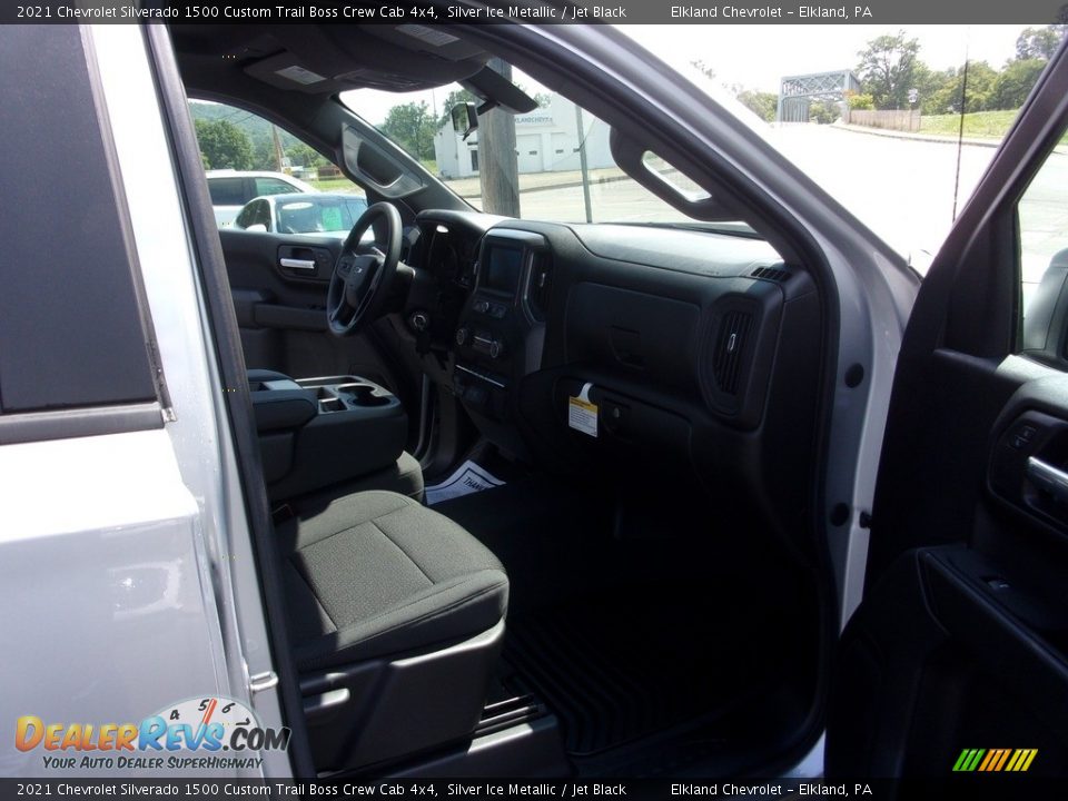 2021 Chevrolet Silverado 1500 Custom Trail Boss Crew Cab 4x4 Silver Ice Metallic / Jet Black Photo #18