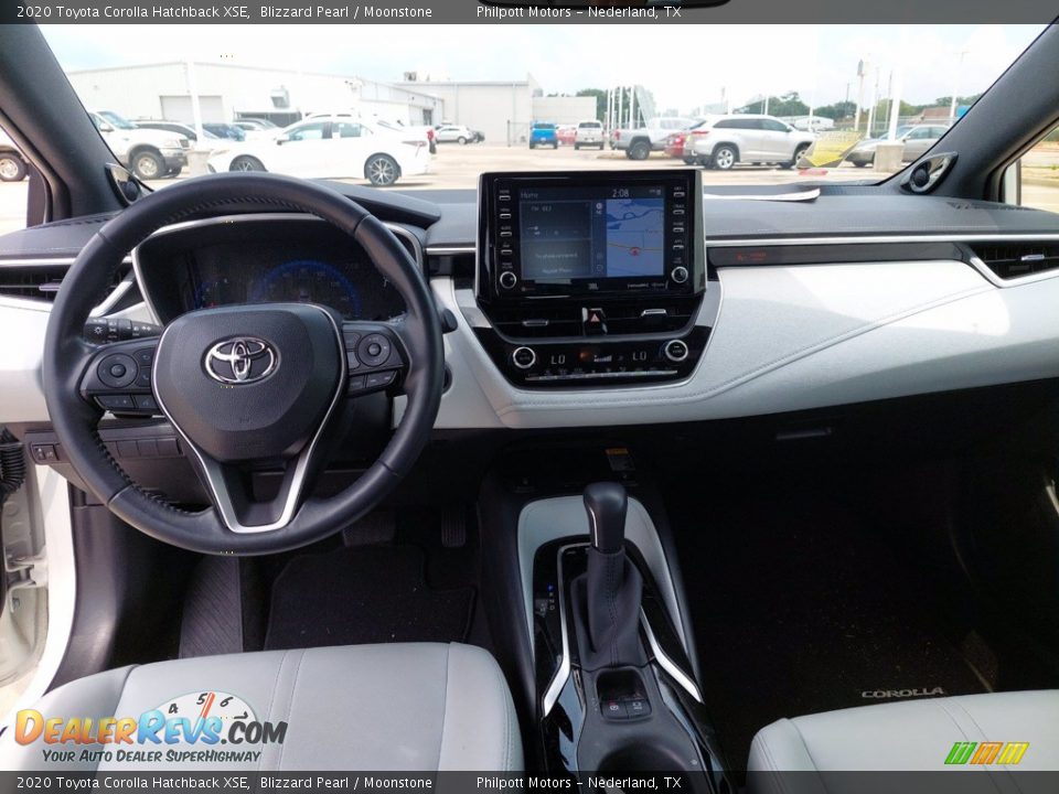 2020 Toyota Corolla Hatchback XSE Blizzard Pearl / Moonstone Photo #11