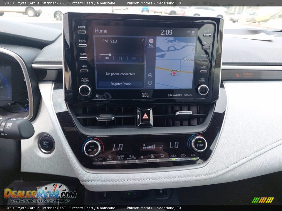 2020 Toyota Corolla Hatchback XSE Blizzard Pearl / Moonstone Photo #18