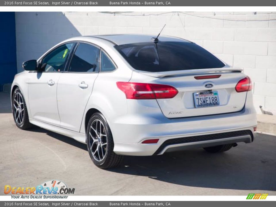 2016 Ford Focus SE Sedan Ingot Silver / Charcoal Black Photo #2