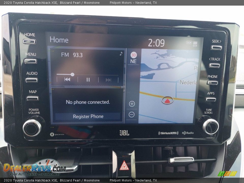 2020 Toyota Corolla Hatchback XSE Blizzard Pearl / Moonstone Photo #19