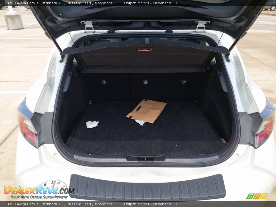 2020 Toyota Corolla Hatchback XSE Blizzard Pearl / Moonstone Photo #23