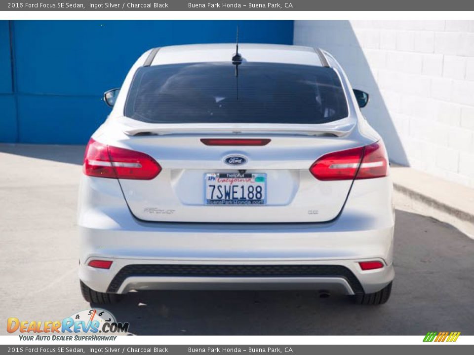 2016 Ford Focus SE Sedan Ingot Silver / Charcoal Black Photo #9