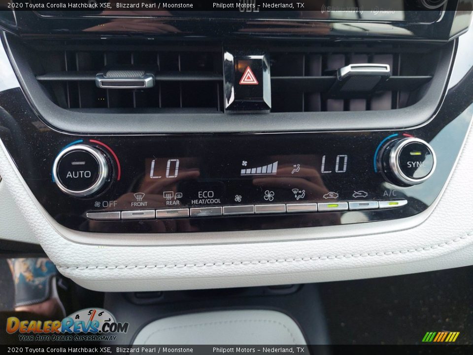 2020 Toyota Corolla Hatchback XSE Blizzard Pearl / Moonstone Photo #29