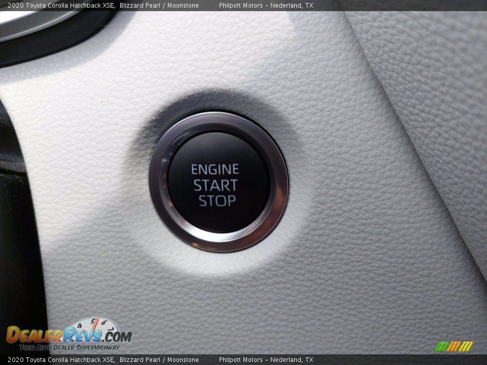 2020 Toyota Corolla Hatchback XSE Blizzard Pearl / Moonstone Photo #30
