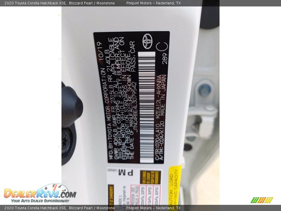 2020 Toyota Corolla Hatchback XSE Blizzard Pearl / Moonstone Photo #32