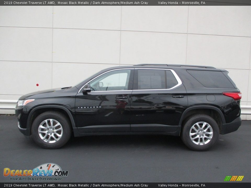 2019 Chevrolet Traverse LT AWD Mosaic Black Metallic / Dark Atmosphere/Medium Ash Gray Photo #2