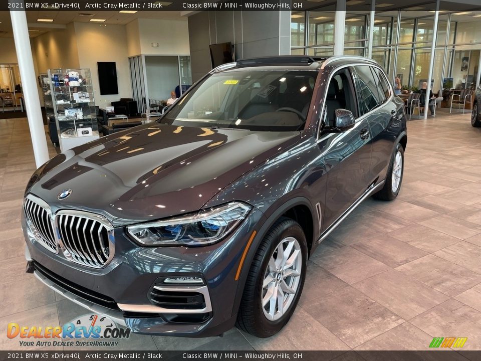 Front 3/4 View of 2021 BMW X5 xDrive40i Photo #1