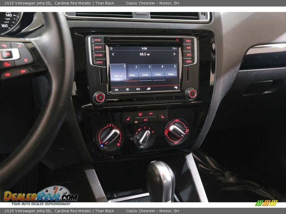 Controls of 2016 Volkswagen Jetta SEL Photo #9