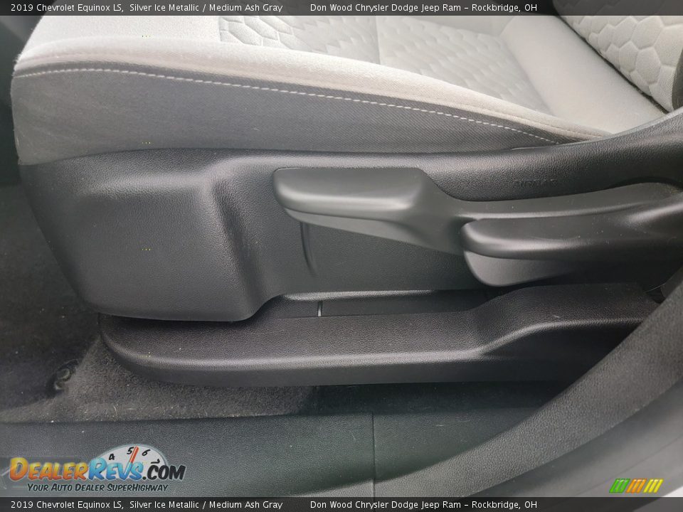 2019 Chevrolet Equinox LS Silver Ice Metallic / Medium Ash Gray Photo #18