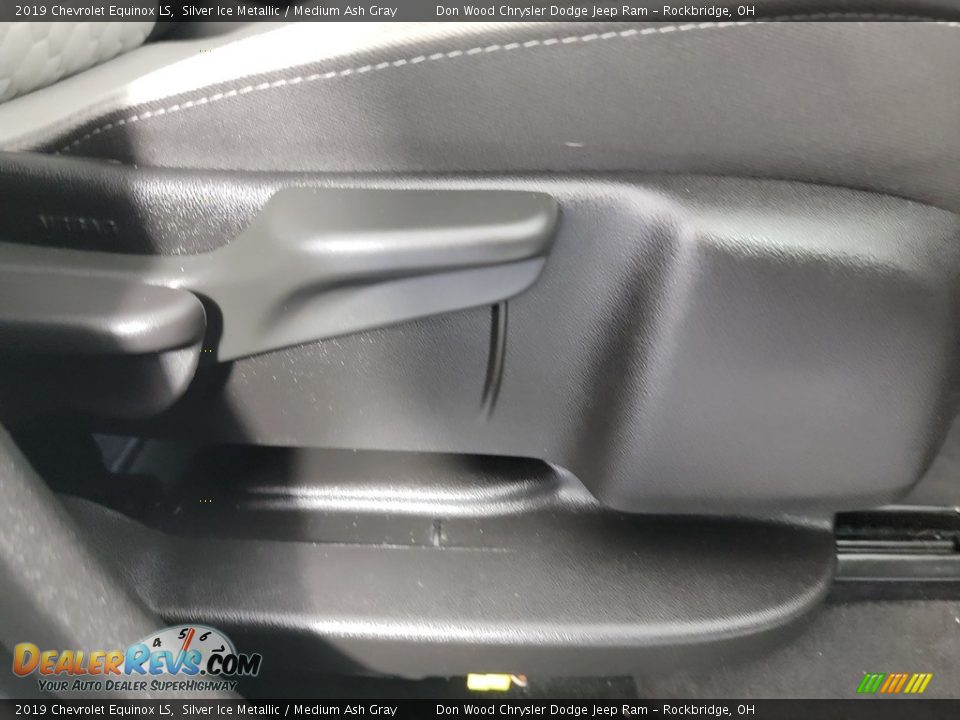 2019 Chevrolet Equinox LS Silver Ice Metallic / Medium Ash Gray Photo #31