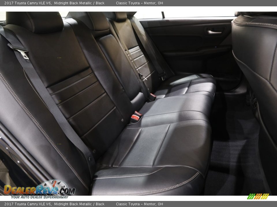 2017 Toyota Camry XLE V6 Midnight Black Metallic / Black Photo #14